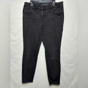 Maurice’s women’s black skinny jeans 14W Regular